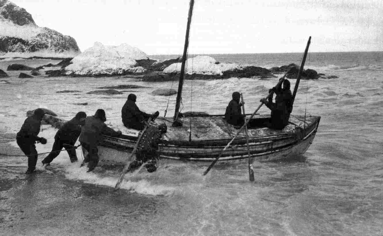 Ernest Shackleton and the Endurance expedition, The voyage of the James Caird, Elephant Island South Georgia