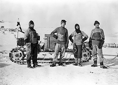 Evans, Bernard Day, W. Lashly and F.J. Hooper with a motor sled