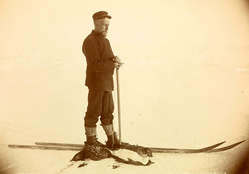 roald amundsen on ski