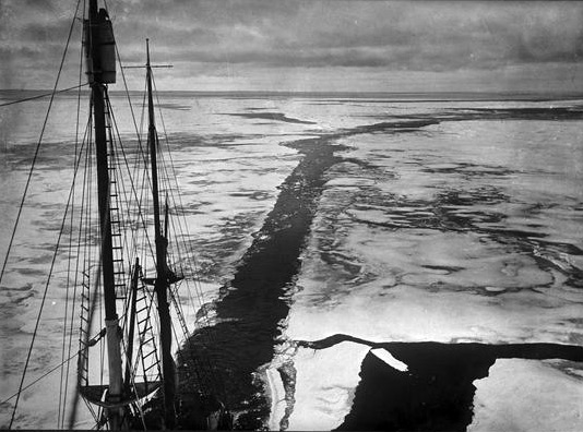 Ernest Shackleton the Endurance preparation and departure, the begins