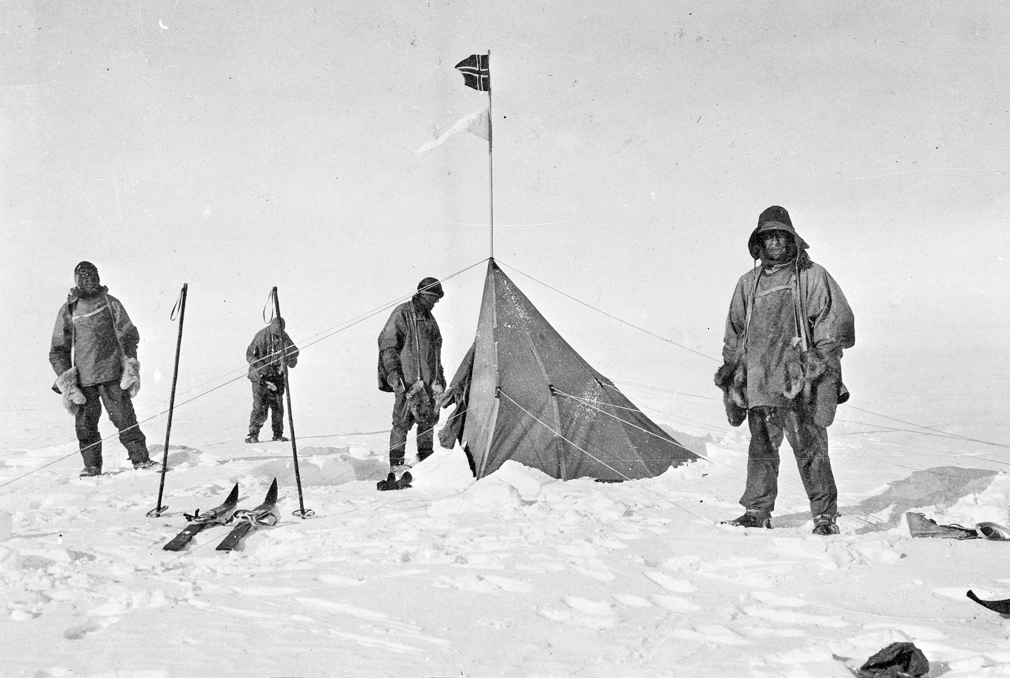 The Race to the South Pole - Roald Amundsen and Robert Scott 1911-1912