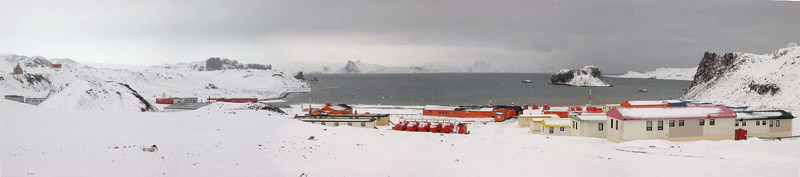 where people live in Antarctica, Villa Las Estrellas