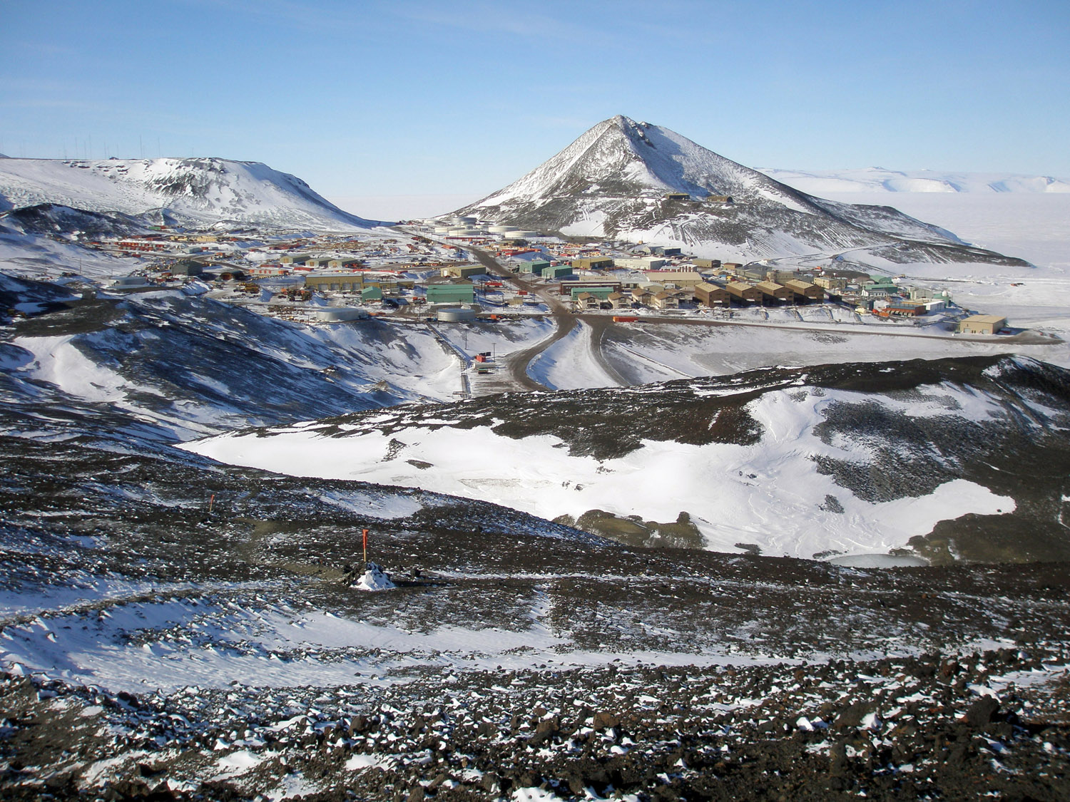 Hut Ridge Trail & McMurdo Station