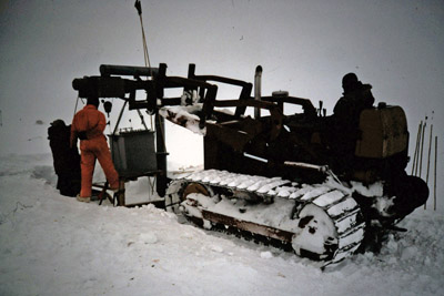 Lowering transformer onto hoist with a Cat