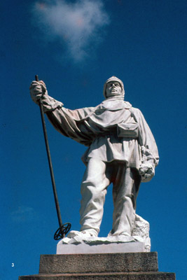 Statue of Robert Falcon Scott