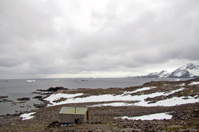 Foca hut and Foca cove