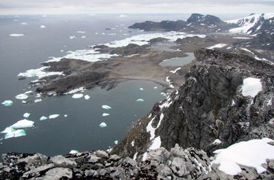 Looking southwards towards Base from the top of Robin with Stygian Cove and Three Lakes Valley