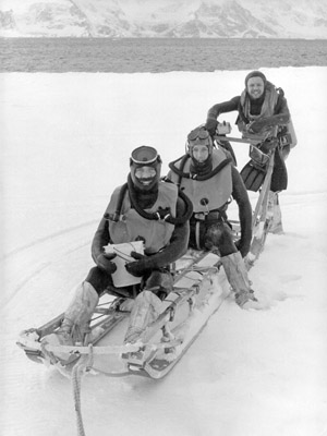 Dive team on Nansen far out on sea ice winter