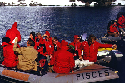 Summer tourists Signy 1974