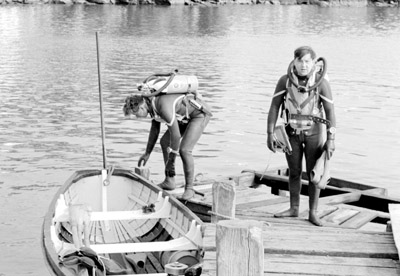 Divers Charlie LeFevre and Pete Redfern