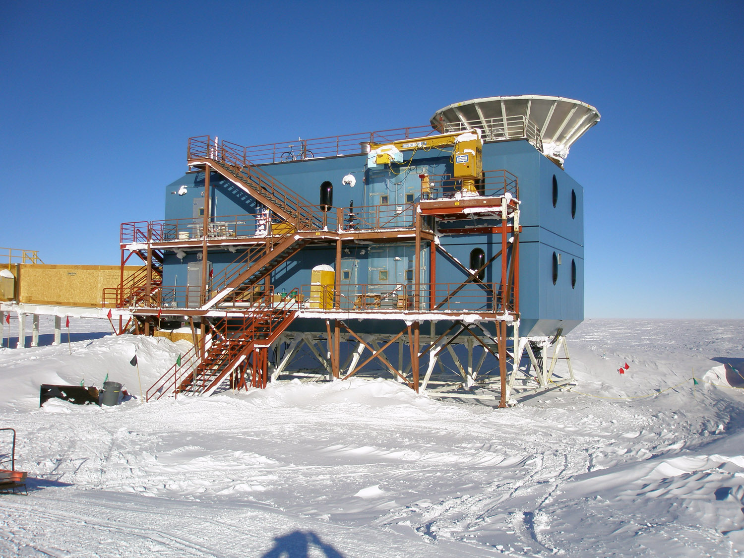 South Pole Telescope - 10m Telescope and Dark Sector Laboratory (DSL)