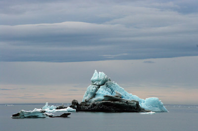 Small Iceberg 7 - Svalbard / Spitsbergen