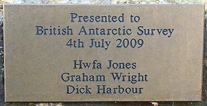 Antarctic Sledge Dog Memorial - picture 5