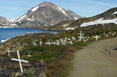 Kulusuk - Graves - East Greenland<br />