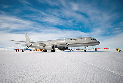 Boeing 757 on an ice runway